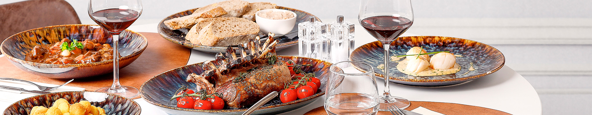 Table & Dining